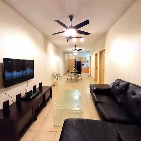 N'Dnie Homestay Pelangi Mall Condominium Kota Bharu Exteriér fotografie